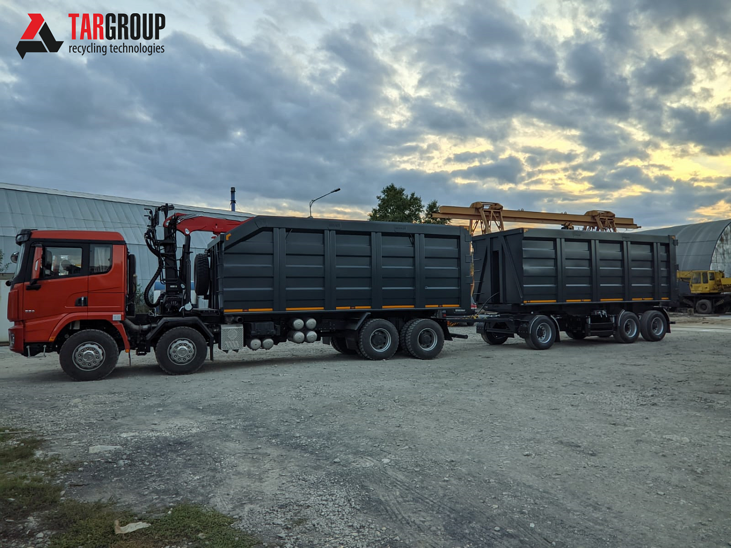 Ломовоз Shacman X3000 с манипулятором ПАЛФИНГЕР ВМ10-86